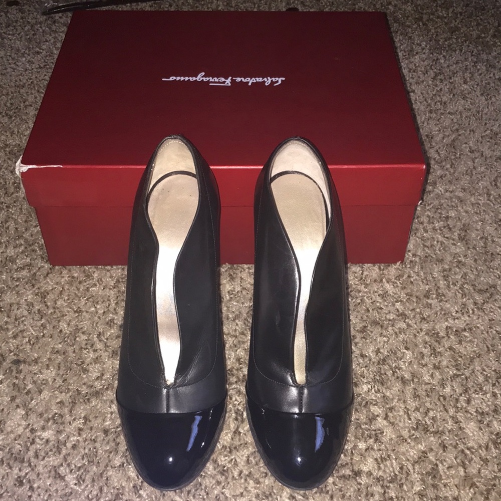 Women’s heels. Size 7